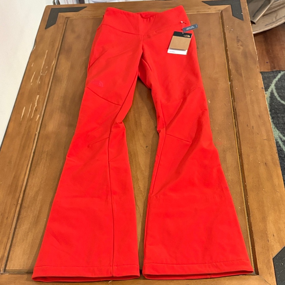 The North Face NWT Snoga Ski Snowboarding Bright Red Flared Pants Size 2 Long